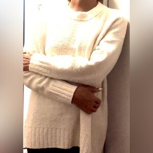 Relaxed Fit White Cream Knit Sweater